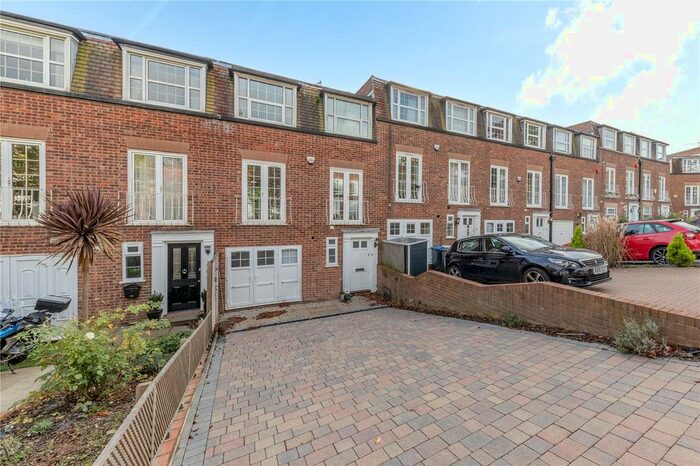 4 Bedroom Town House To Rent In Newstead Way, Wimbledon, SW19