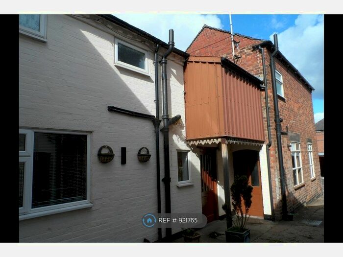 2 Bedroom Maisonette To Rent In Stapenhill, Burton On Trent, DE15