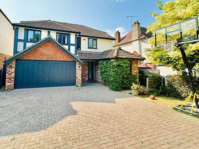 4 Bedroom Detached House For Sale In Woodcote Park Road, Epsom, KT18