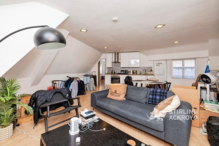2 Bedroom Flat To Rent In Sandy's Row, Spitalfields, London, E1