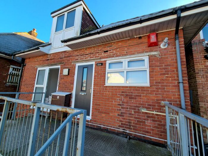 1 Bedroom Maisonette To Rent In Pier Street, Lee-On-The-Solent, PO13