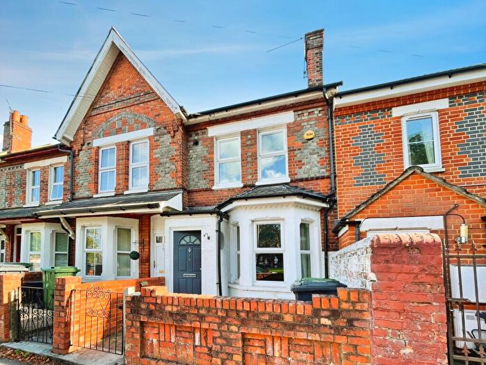 3 Bedroom Terraced House For Sale In Coronation Road, Basingstoke, RG21