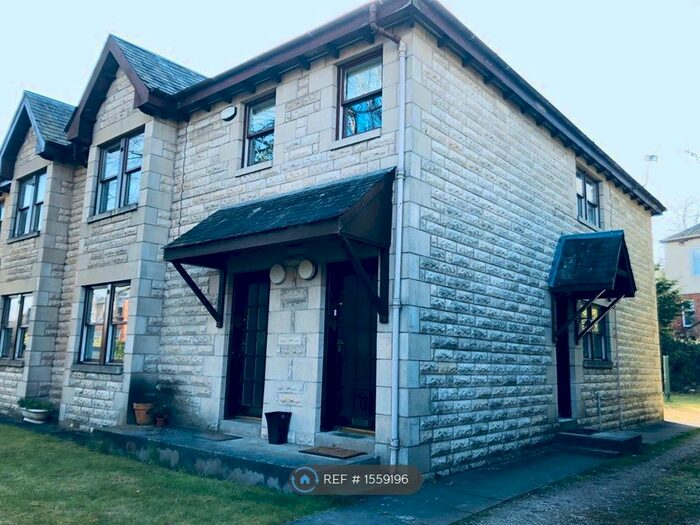 2 Bedroom Flat To Rent In Herries Road, Glasgow, G41