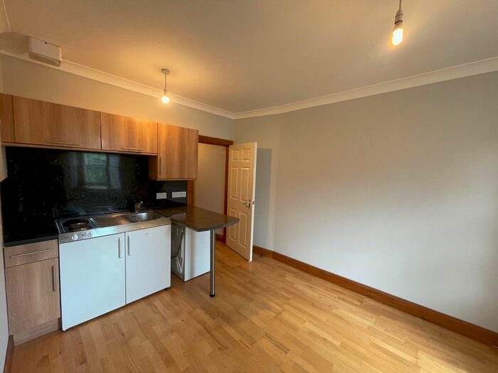 Studio To Rent In County Place, Perth, PH2