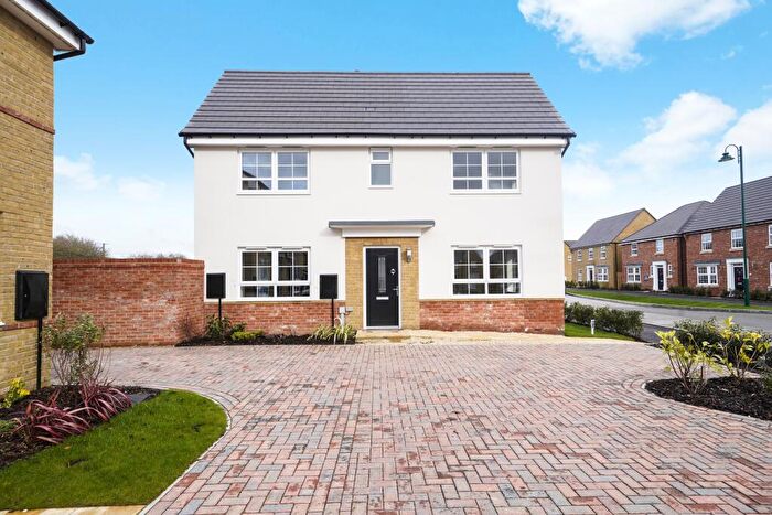 3 Bedroom House To Rent In Sheerness Way, Hampton Beach, Peterborough, PE7