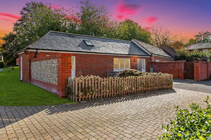 2 Bedroom Detached Bungalow For Sale In Ringbourne Copse, Barton Stacey, SO21