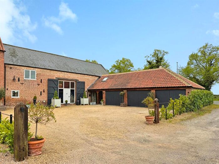 4 Bedroom Barn Conversion For Sale In North Road, Torworth, Retford, DN22