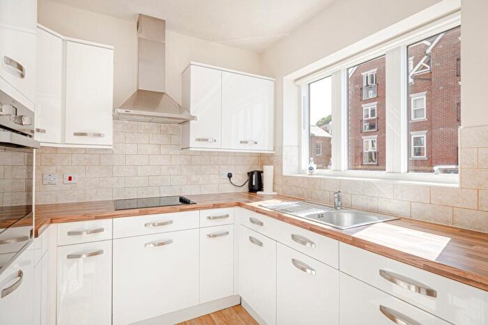 2 Bedroom Apartment For Sale In South Street, Bishop's Stortford, Hertfordshire, CM23