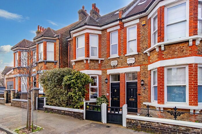 4 Bedroom Semi Detached House For Sale In Rectory Road, Broadstairs, CT10