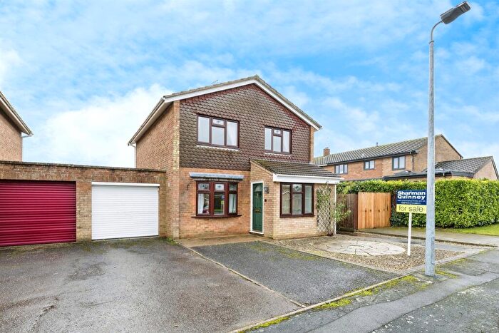 3 Bedroom Detached House For Sale In The Gannocks, Orton Waterville, Peterborough, PE2