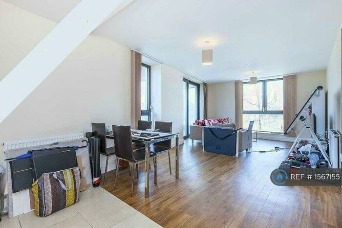 2 Bedroom Flat To Rent In Connaught Heights, London, E16