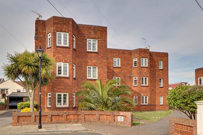3 Bedroom Apartment For Sale In Havelock Road, Southsea, PO5
