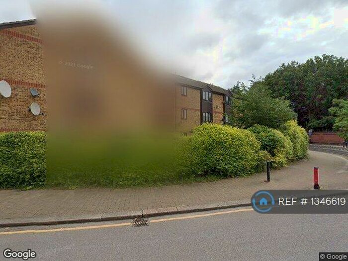 1 Bedroom Flat To Rent In Britten Court, London, E15