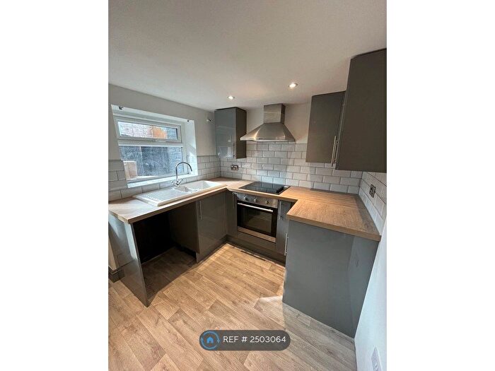 2 Bedroom End Of Terrace House To Rent In Brook Street, Colchester, CO1