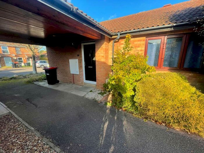 1 Bedroom Bungalow To Rent In Two Mile Ash, MK8