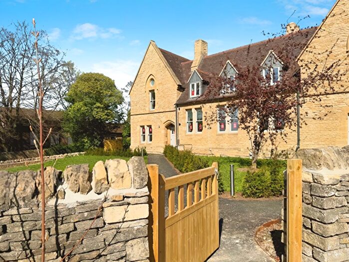 1 Bedroom Flat For Sale In Old Police Station, Chipping Norton, OX7