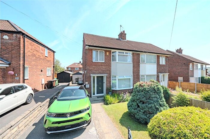 3 Bedroom Semi-detached House For Sale In Queensthorpe Rise, Leeds, West Yorkshire, LS13