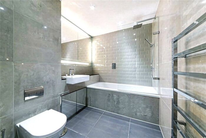 2 Bedroom Flat To Rent In Catalina House, Goodman's Fields, Aldgate, London, E1