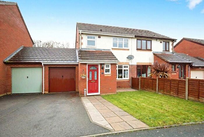 3 Bedroom Semi Detached House For Sale In Foxwood Road, Birchmoor, B78