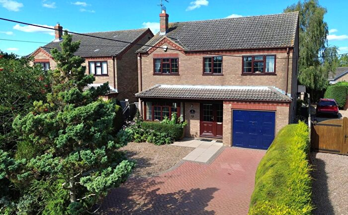 4 Bedroom Detached House For Sale In North Fen Road, Helpringham, NG34