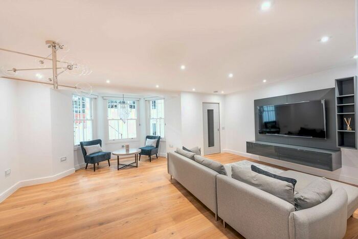 2 Bedroom Flat To Rent In Beaufort Gardens, Knightsbridge, London, SW3