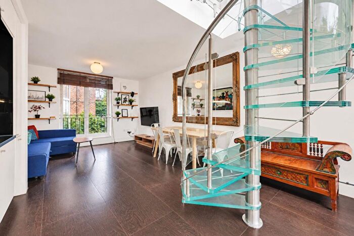 3 Bedroom Property For Sale In Chance Street, Shoreditch, E2