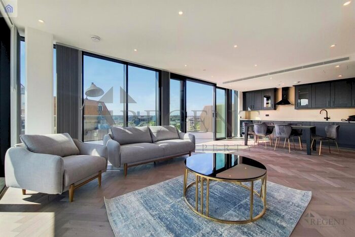 2 Bedroom Apartment To Rent In Merino Gardens, London Dock, E1W