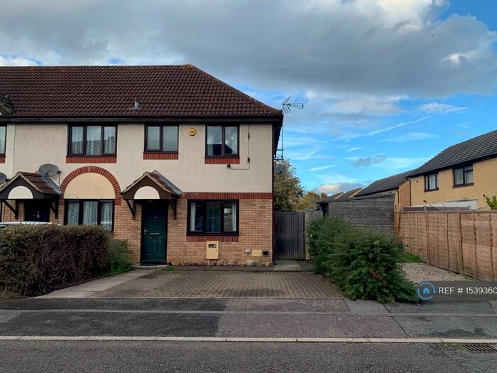 3 Bedroom End Of Terrace House To Rent In Pimpernel Grove, Walnut Tree, Milton Keynes, MK7