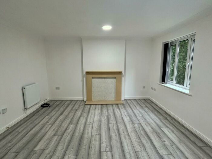 4 Bedroom House To Rent In Whimberry Way, Withington, M20