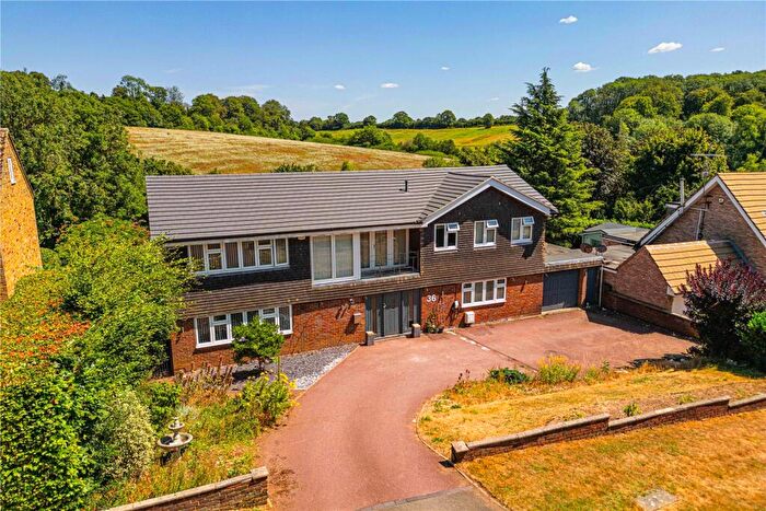 5 Bedroom Detached House For Sale In Silverthorn Drive, Longdean Park, Hemel Hempstead, Hertfordshire, HP3