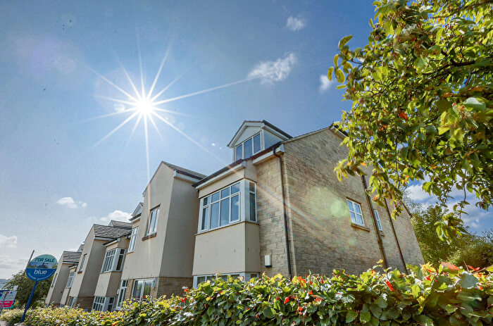 2 Bedroom Apartment For Sale In Oaklands House, Rodley Lane, Leeds, West Yorkshire, LS13