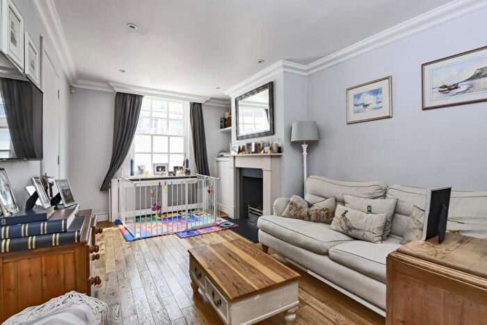 2 Bedroom House To Rent In Battersea High Street, Battersea, London, SW11