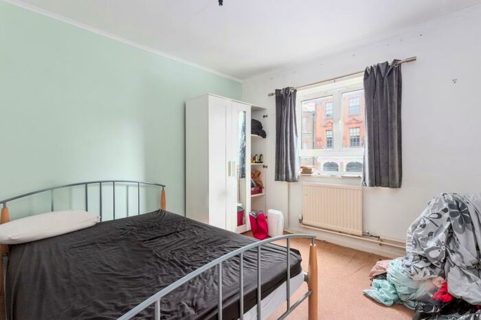 3 Bedroom Flat To Rent In Camden Street, NW1