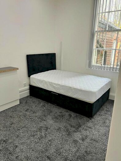 4 Bedroom Flat To Rent In Deepdale Road, Preston PR1