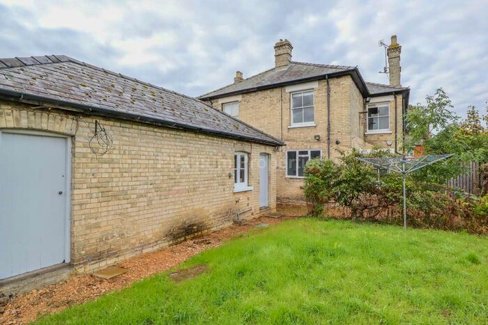 3 Bedroom Semi-Detached House To Rent In Carter Street, Fordham, CB7