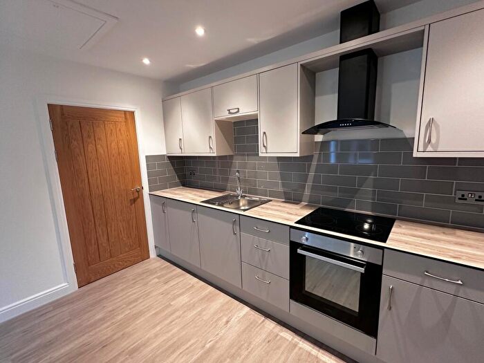 3 Bedroom Flat To Rent In Manor Road, Derby, DE23