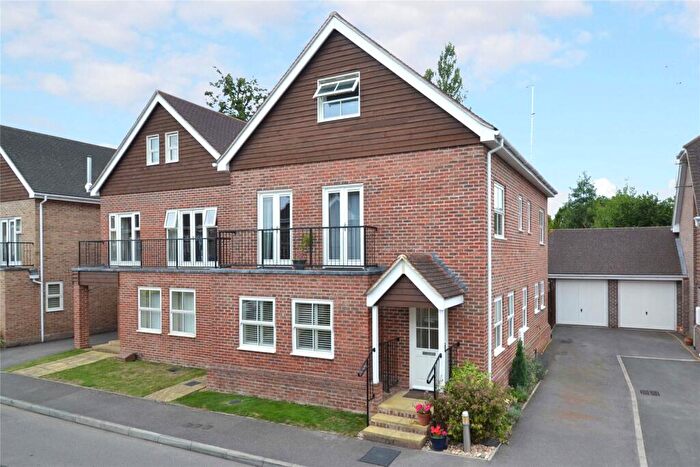 5 Bedroom Detached House To Rent In Pendenza, Cobham, Surrey, KT11