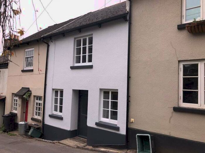 1 Bedroom House To Rent In Silver Street, Buckfastleigh, TQ11 Obq