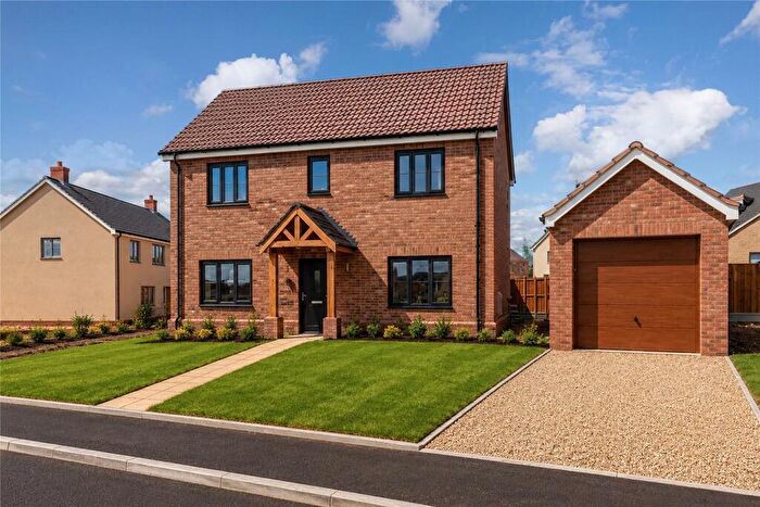 4 Bedroom Detached House For Sale In Alan Avenue, Newton Flotman, Norwich, NR15