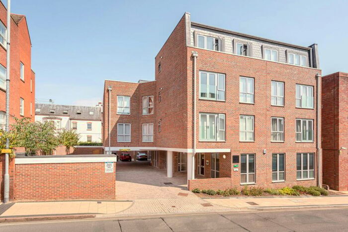 2 Bedroom Apartment To Rent In Victoria Street, St Albans, AL1