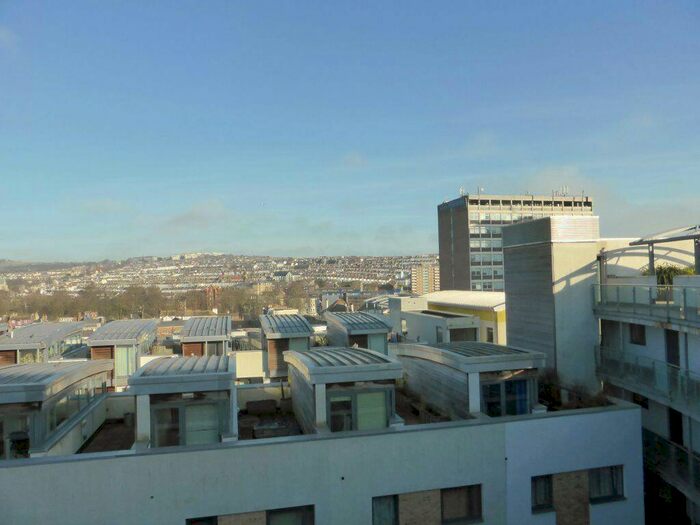 2 Bedroom Flat To Rent In Sharpthorne Court -, P12