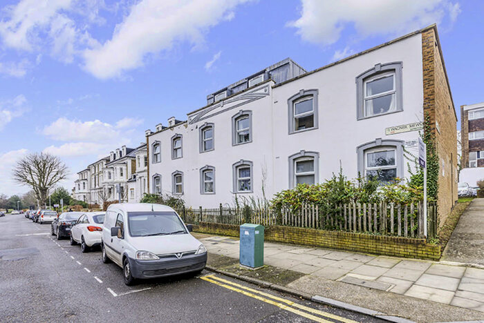 1 Bedroom Apartment To Rent In Wagner Mews, Avenue Elmers, KT6