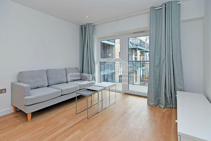 2 Bedroom Apartment To Rent In Beaufort Square, Colindale, London, NW9