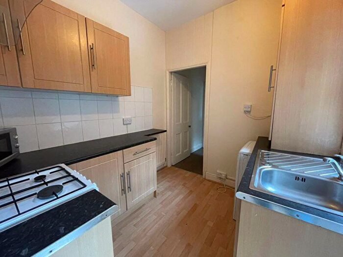 3 Bedroom Flat To Rent In Shortridge Terrace, Jesmond, Newcastle Upon Tyne, NE2
