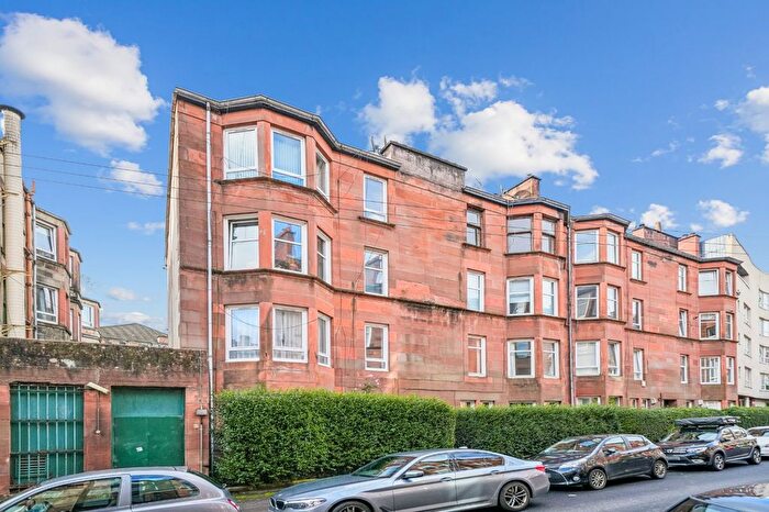 2 Bedroom Flat To Rent In Trefoil Avenue, Shawlands, Glasgow, G41