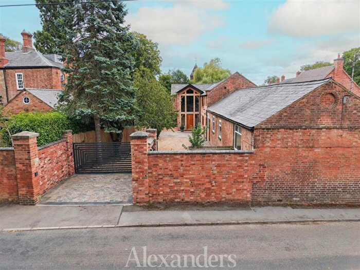 5 Bedroom Semi-Detached House For Sale In Cadeby, CV13