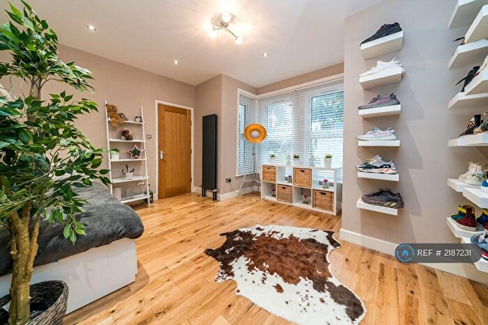 2 Bedroom Flat To Rent In Anerley Park, London, SE20