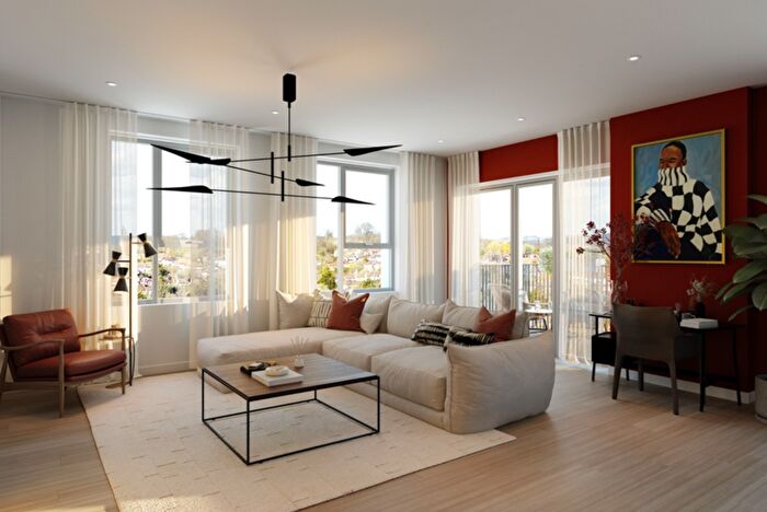 2 Bedroom Flat For Sale In Verney Road, South Bermondsey, London, SE16