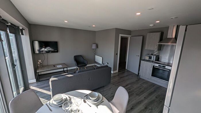 2 Bedroom Flat To Rent In Keel Wharf, Liverpool, L3