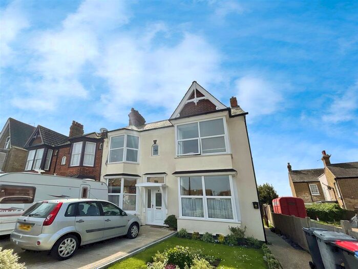 2 Bedroom Flat To Rent In Beltinge Road, Herne Bay, CT6